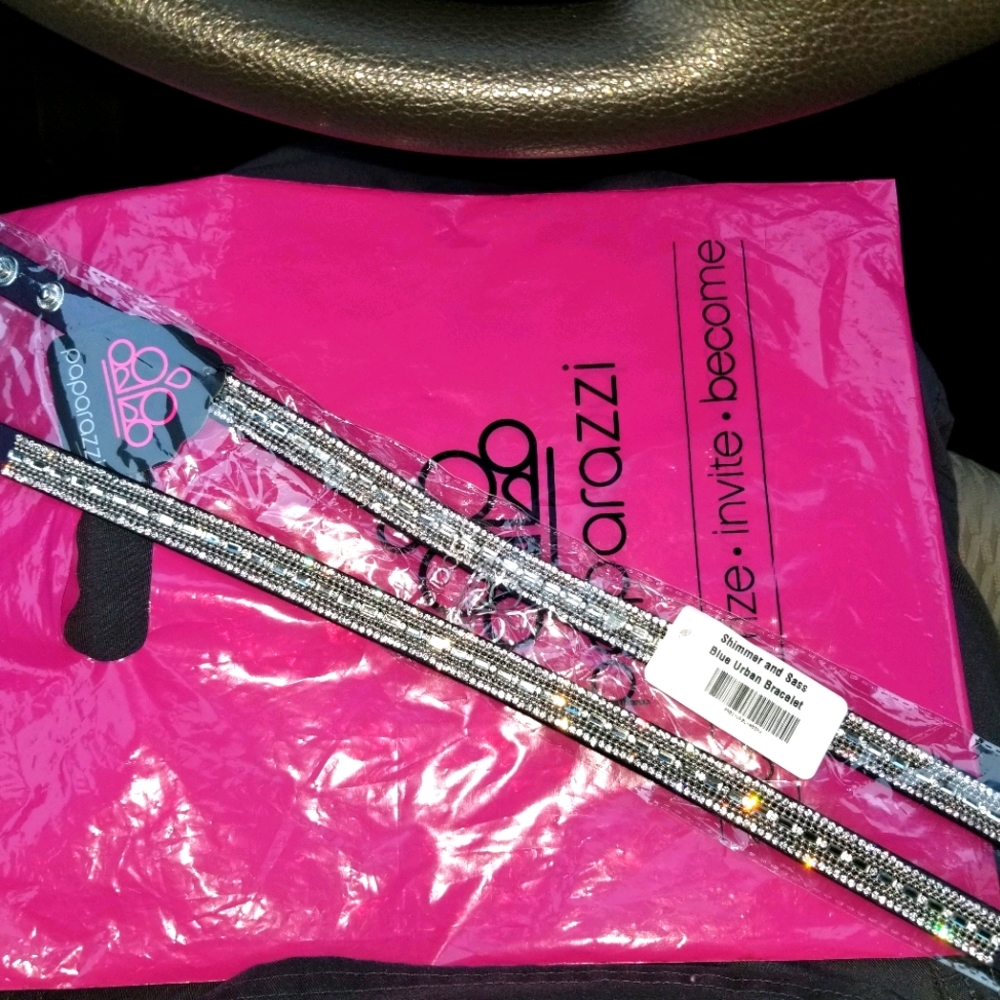 4/$20 Pair of Paparazzi bling bracelets